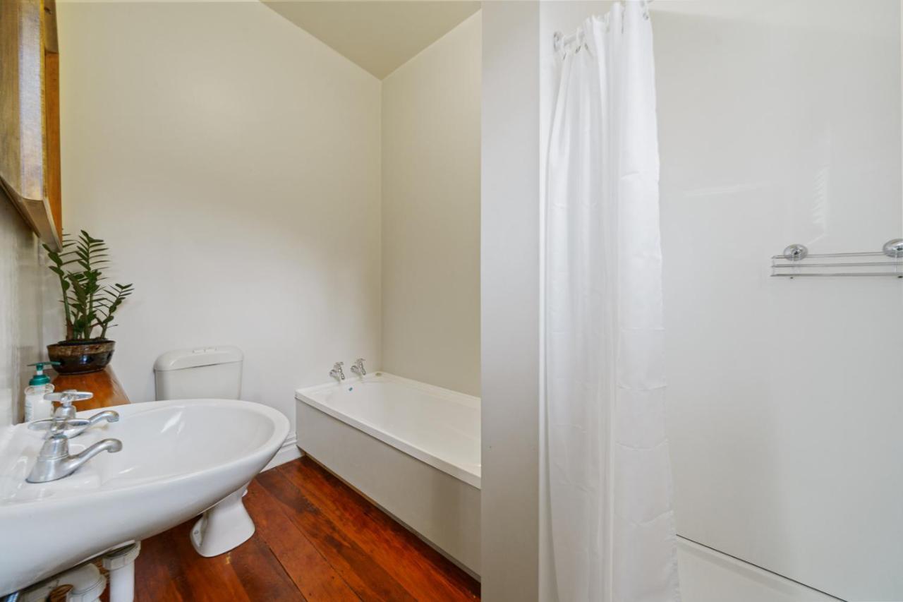 Pendreigh Cottage - Martinborough Holiday Home Buitenkant foto