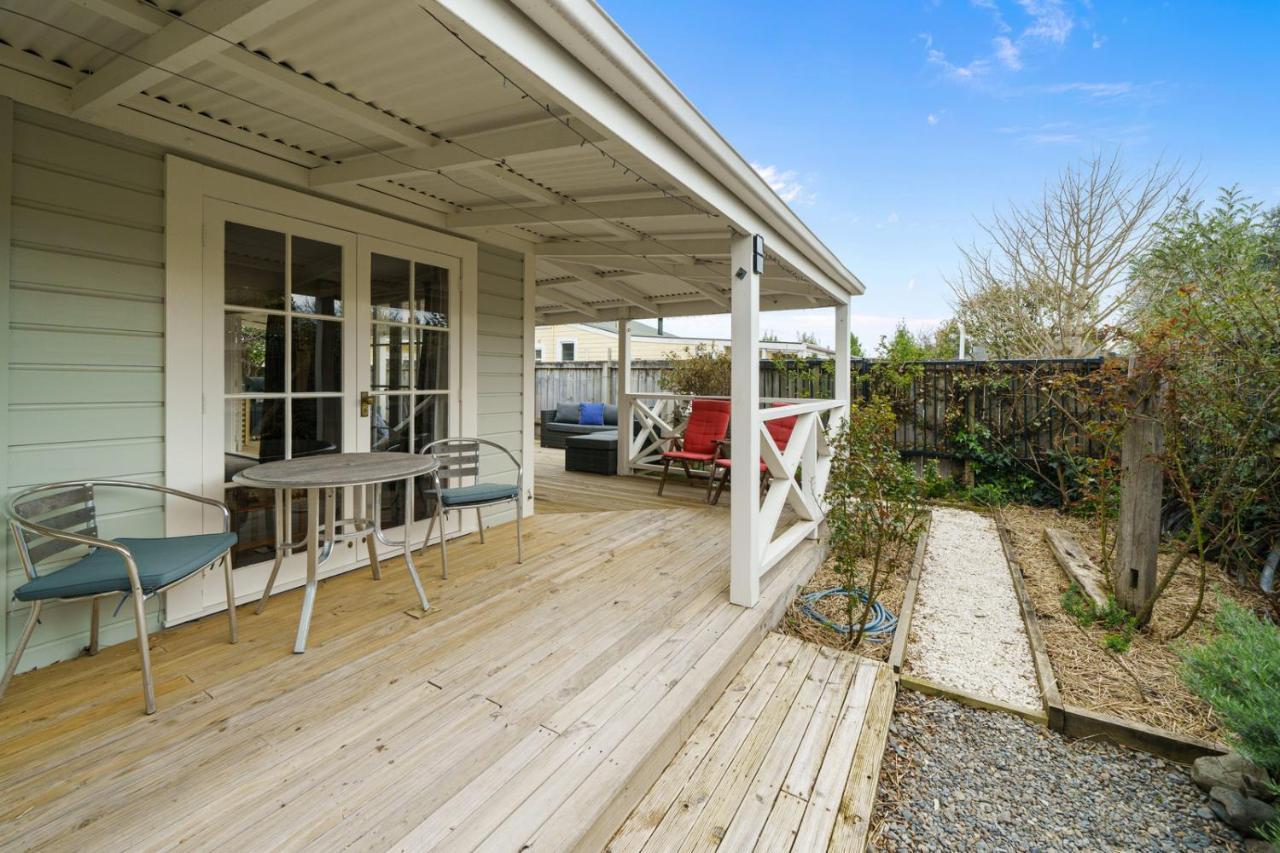 Pendreigh Cottage - Martinborough Holiday Home Buitenkant foto