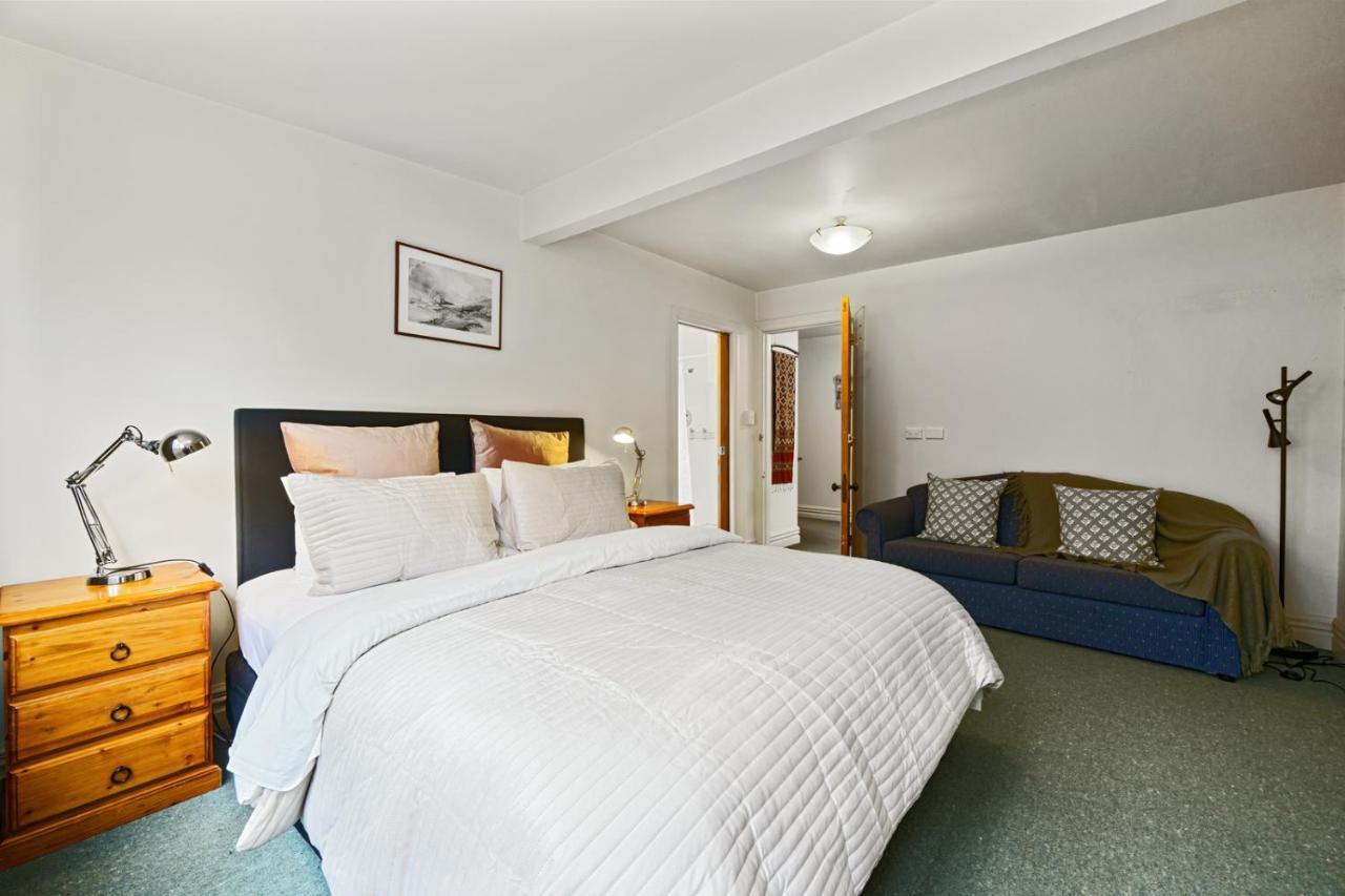 Pendreigh Cottage - Martinborough Holiday Home Buitenkant foto
