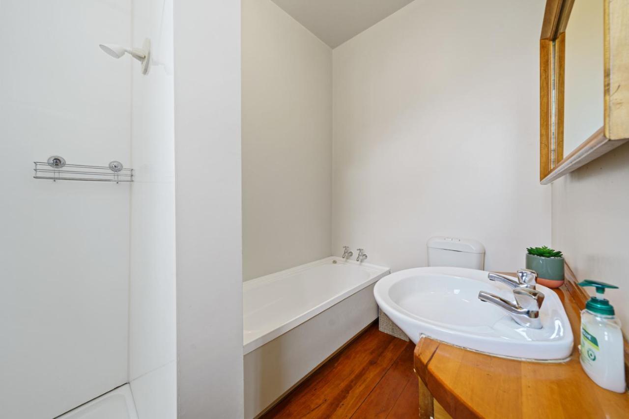 Pendreigh Cottage - Martinborough Holiday Home Buitenkant foto