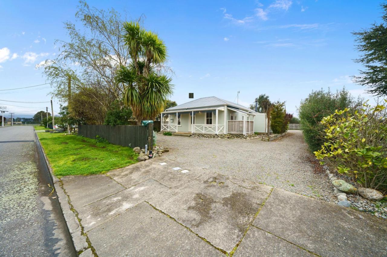 Pendreigh Cottage - Martinborough Holiday Home Buitenkant foto